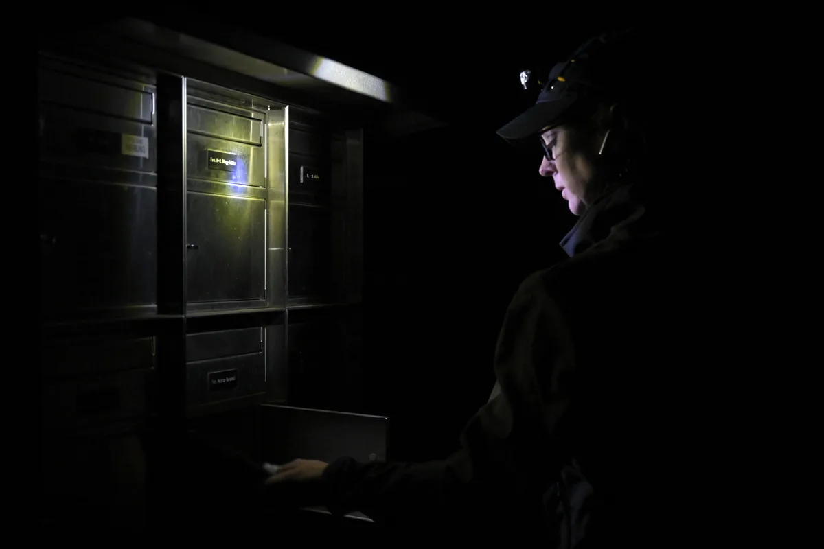 Zeitungszustellung am frühen Morgen in Wernetshausen.